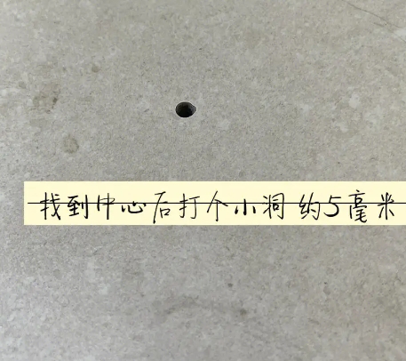 闵行瓷砖空鼓维修公司专业解答在瓷砖铺贴过程中，如果砂料搅拌不均匀，将会带来以下问题